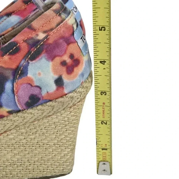 Toms  Floral Wedge Sandal Multi Color Open Toe Espadrille Size 9 - Picture 5 of 15